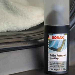 SONAX Plastic restorer