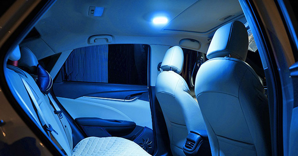 ضوء الغرفة الداخلية للسيارة LED شحن (دائري الشكل)