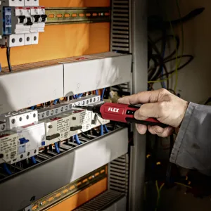 FLEX Pocket-sized cordless screwdriver 4.0 V